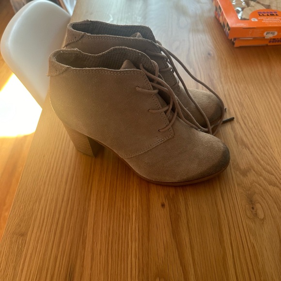 Toms Shoes - TOMS Lunata heeled lace up booties 6.5 light tan